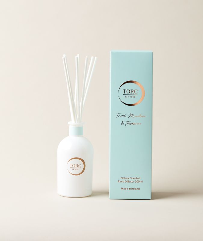 Fresh-Meadow-and-Jasmine-Diffuser